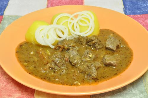 Jelení guláš – Snadné Česko recept, zvládnete za 45 - 60 minut